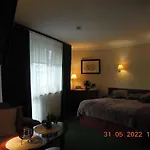 Rodzinny, Sloneczny Apartament W Dzielnicy Uzdrowiskowej, Blisko Plazy Lejlighed