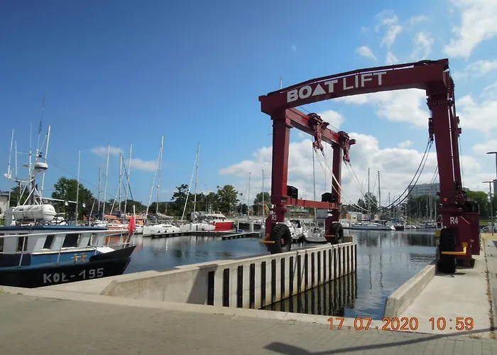 Rodzinny, Sloneczny Apartament W Dzielnicy Uzdrowiskowej, Blisko Plazy Διαμέρισμα Kołobrzeg