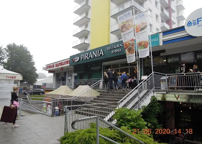 Rodzinny, Sloneczny Apartament W Dzielnicy Uzdrowiskowej, Blisko Plazy Διαμέρισμα