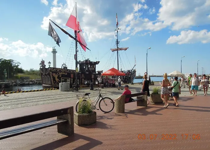 Rodzinny, Sloneczny Apartament W Dzielnicy Uzdrowiskowej, Blisko Plazy Διαμέρισμα