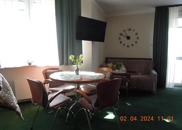 Rodzinny, Sloneczny Apartament W Dzielnicy Uzdrowiskowej, Blisko Plazy Διαμέρισμα