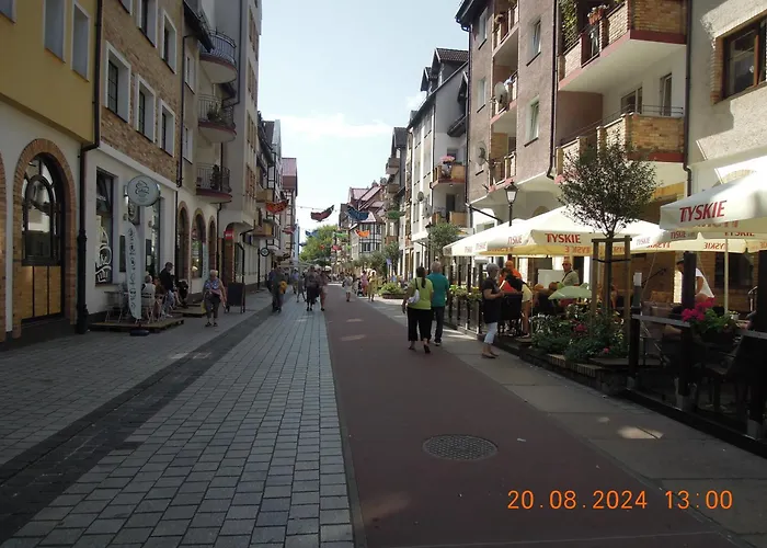 Rodzinny, Sloneczny Apartament W Dzielnicy Uzdrowiskowej, Blisko Plazy Διαμέρισμα Kołobrzeg