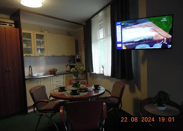 Rodzinny, Sloneczny Apartament W Dzielnicy Uzdrowiskowej, Blisko Plazy